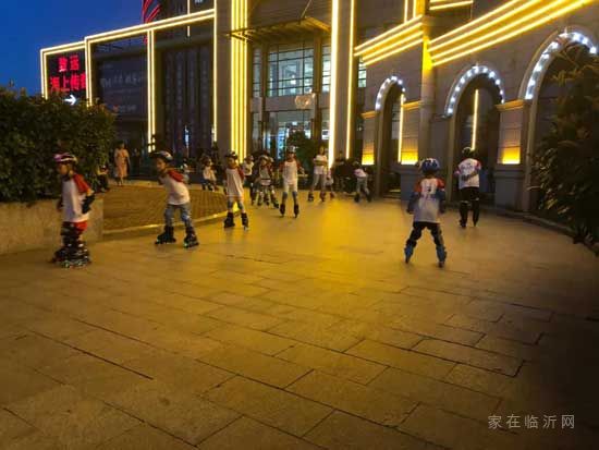 致遠(yuǎn)·海上傳奇 | 臨沂第二屆“傳奇杯” 少兒輪滑夏令營(yíng)圓滿(mǎn)結(jié)束！